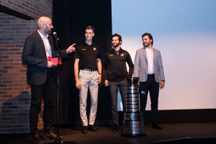Martin Guérin accompagné des joueurs de hockey Joël Thisdale, Alexis Arsenault et Zachary Émond Martin Guérin accompagné des joueurs de hockey Joël Thisdale, Alexis Arsenault et Zachary Émond
